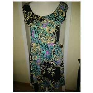 Dress w/ criss cross back detail